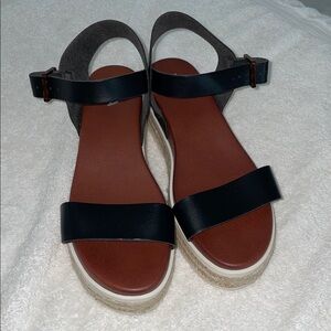 MIA Black and Brown Women's Sandals 8 NIB